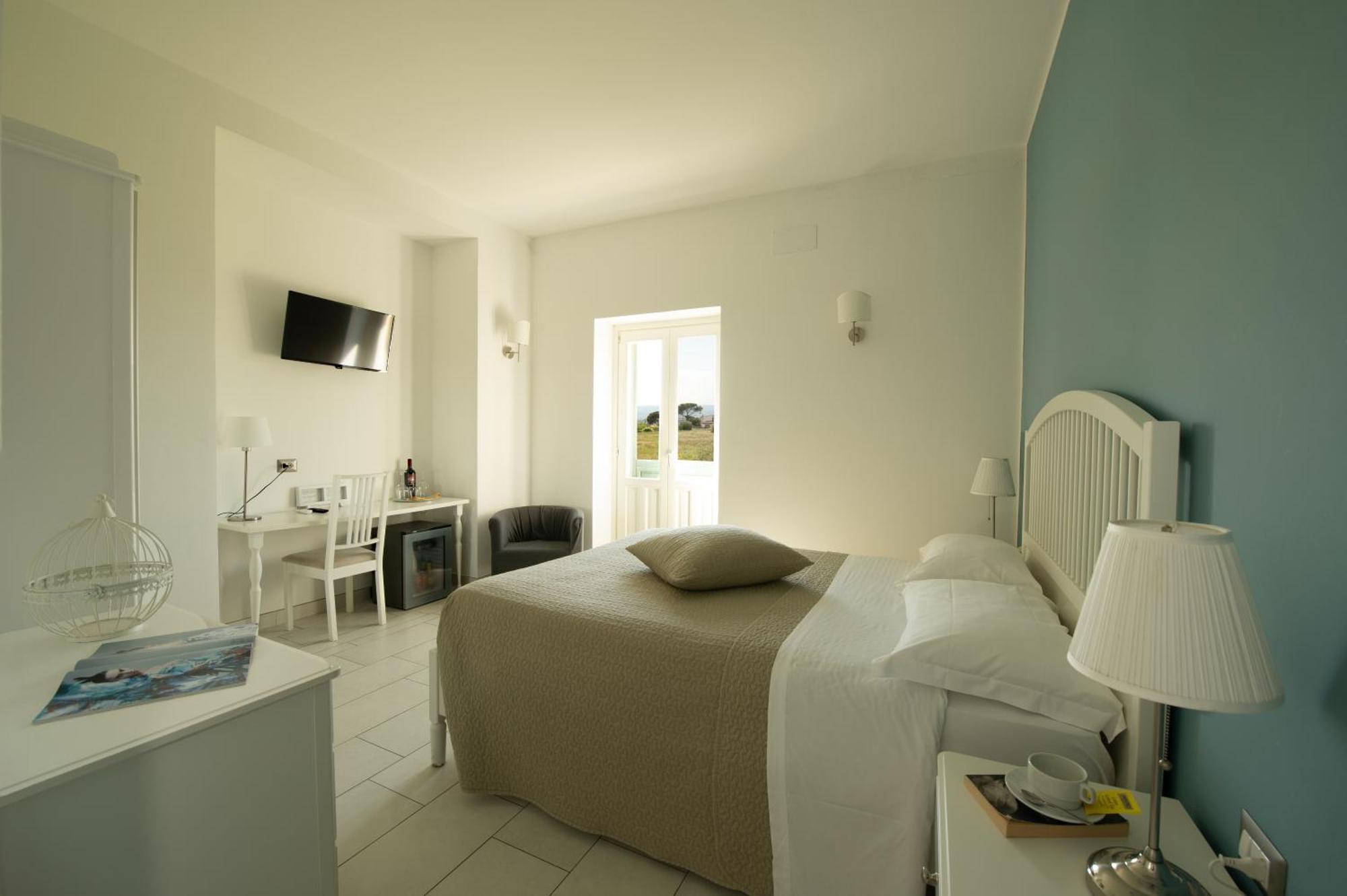 Isola Charm B&B - A Historic Villa Near Punta Del Pero Beach Syracuse Bagian luar foto