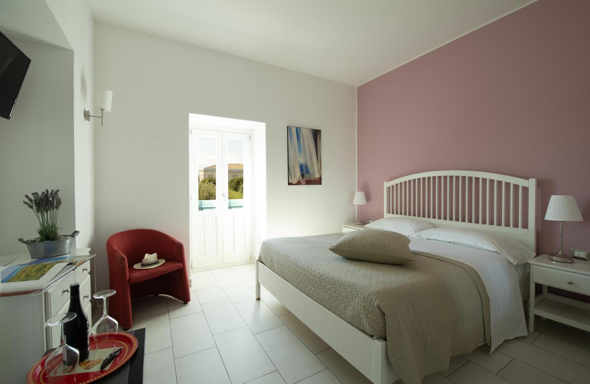 Isola Charm B&B - A Historic Villa Near Punta Del Pero Beach Syracuse Bagian luar foto