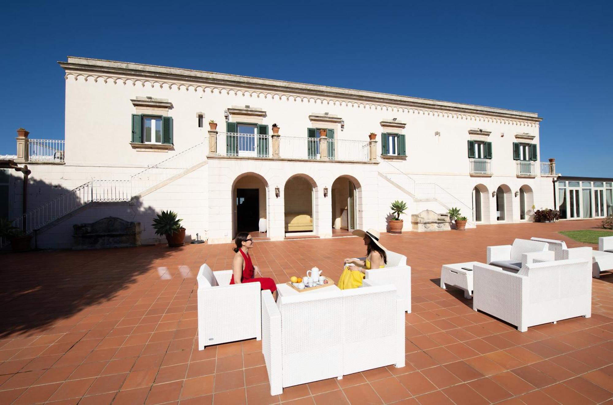 Isola Charm B&B - A Historic Villa Near Punta Del Pero Beach Syracuse Bagian luar foto